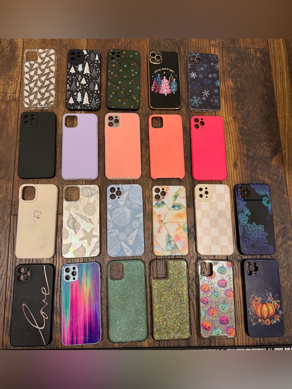 Lot of 22 iPhone 11 Pro Max phone cases covers